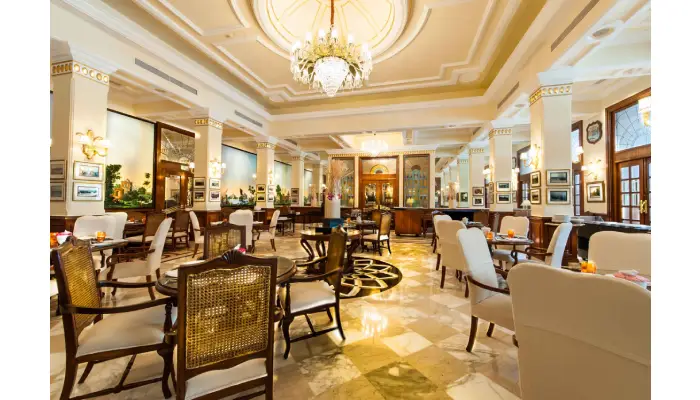 bar in hotel