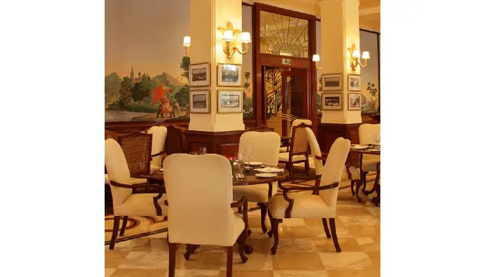 bar in hotel